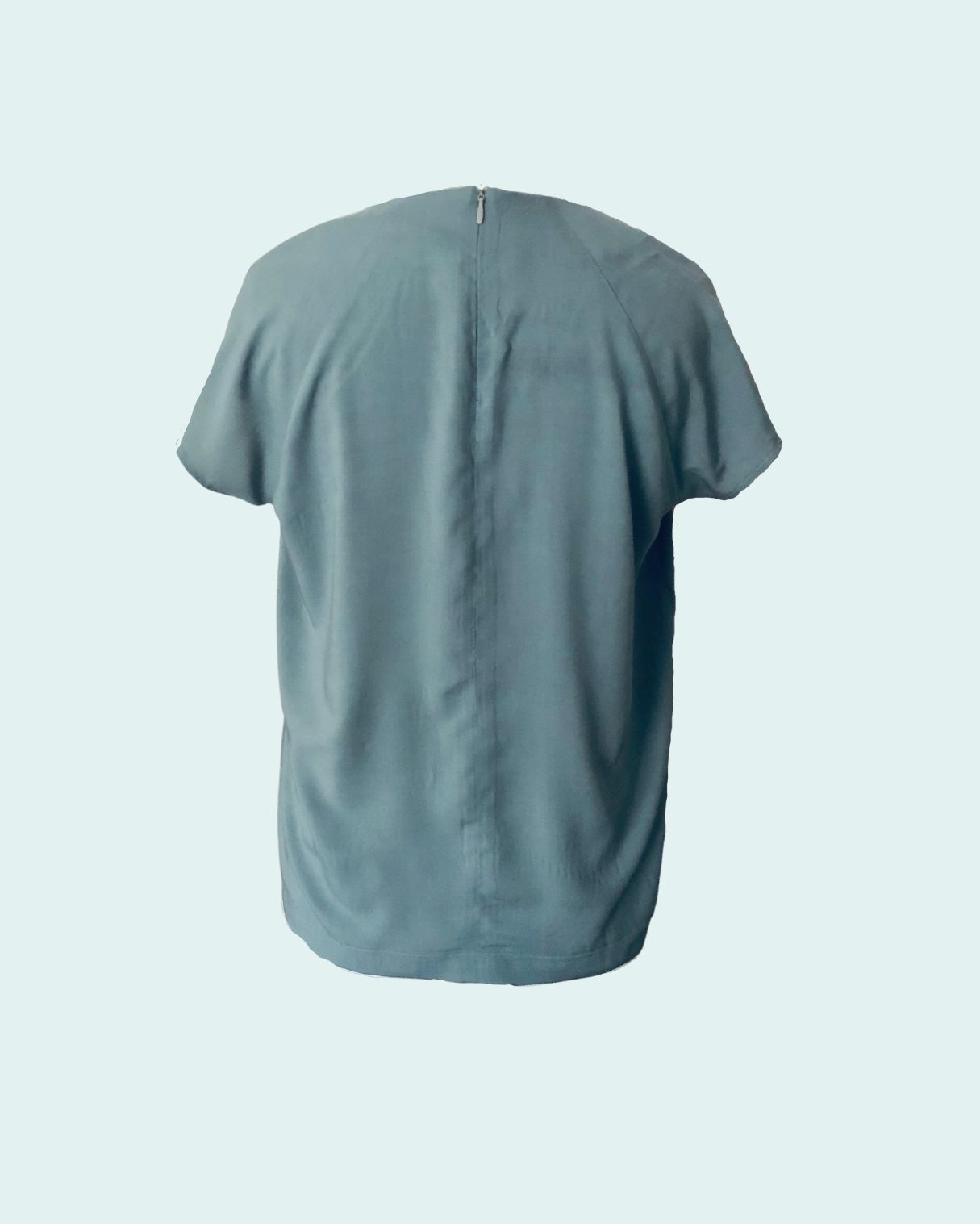 Nähkursmodell Oberteil Randah Rückansicht Bild Nähkursmodell Oberteil Randah Rückansicht