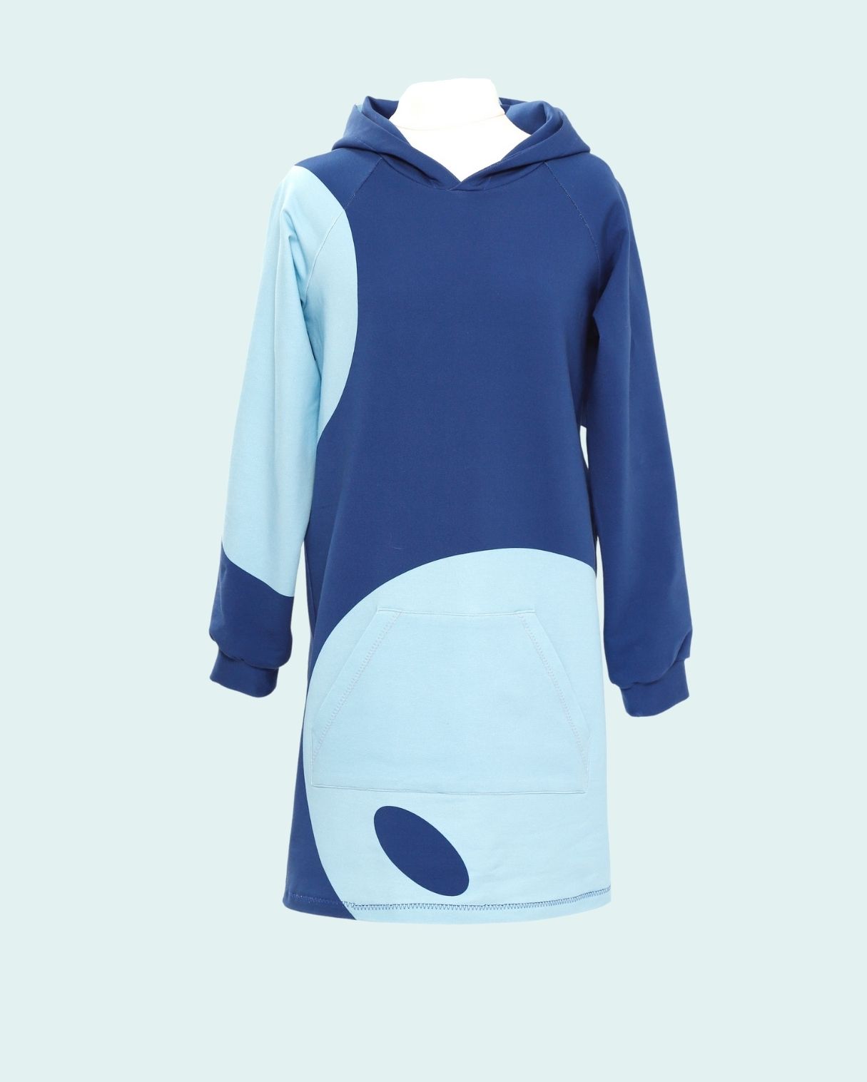 Nähkursmodell Hoodykleid Florida Bild Nähkursmodell Hoodykleid Florida